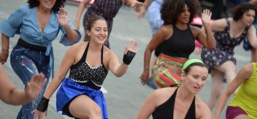 Dance as Spectacle: Le Super Grand Continental Takes the Club Outside